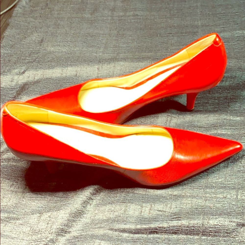 Nine West Novao Pumps in Bright Red 71/2M